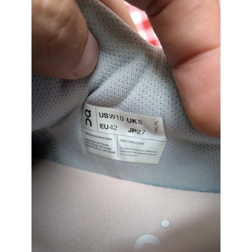 Women's On The Roger Advantage 2, White/Rosehip, 10 Medium US